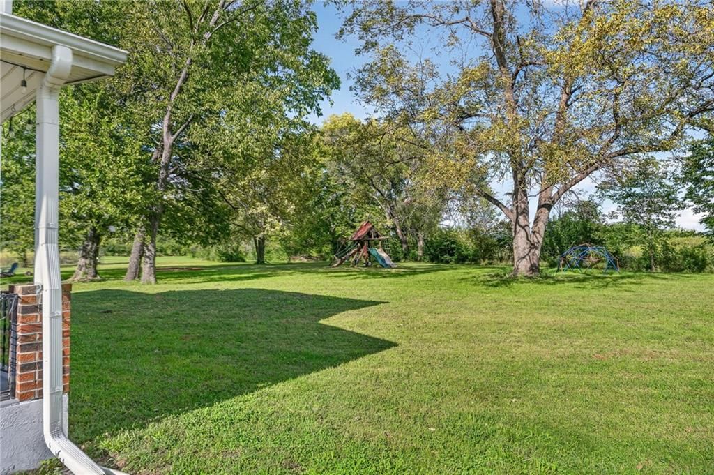 16526 New Lawrence Road — photo 6
