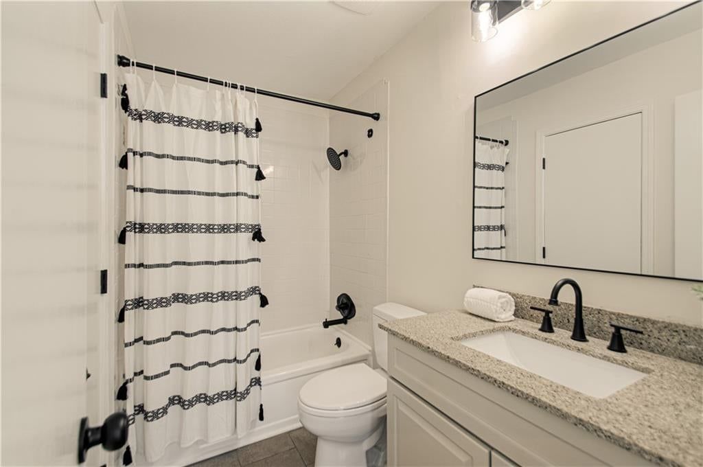 6015 N Bellefontaine Avenue — photo 17
