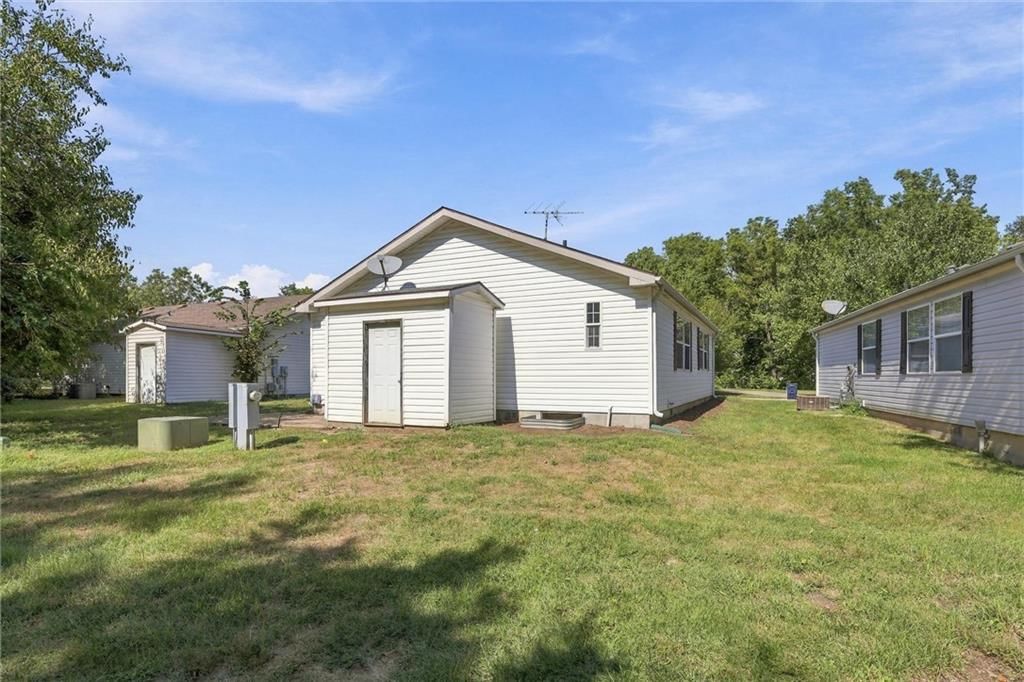 7905 NW 122nd Court — photo 27
