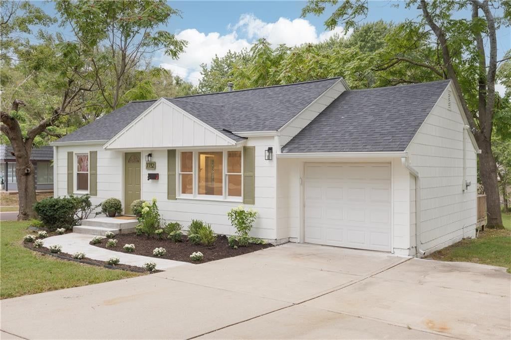 7732 FOSTER Street — photo 2