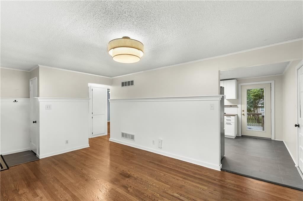 7732 FOSTER Street — photo 4
