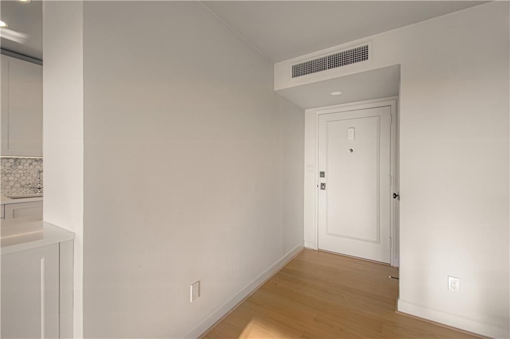 4550 Warwick Boulevard — photo 8