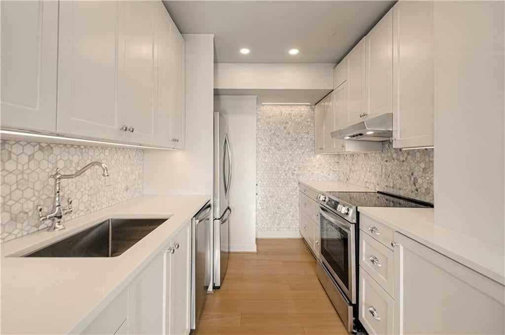4550 Warwick Boulevard — photo 16