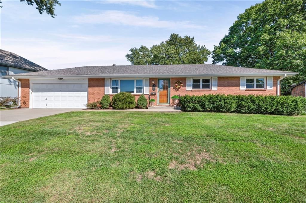 705 Quincy Boulevard, Smithville, MO