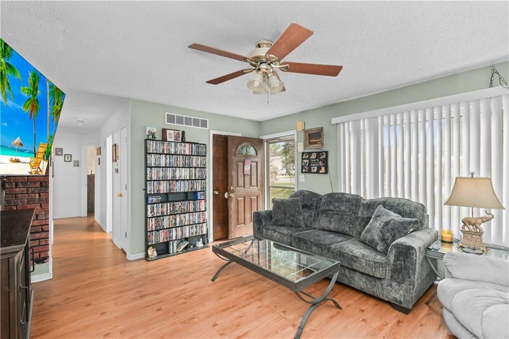 3901 N Delaware Street — photo 10