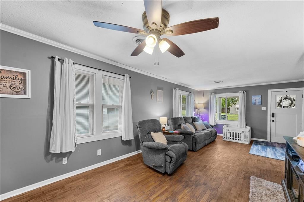 823 S Hickory Street — photo 8