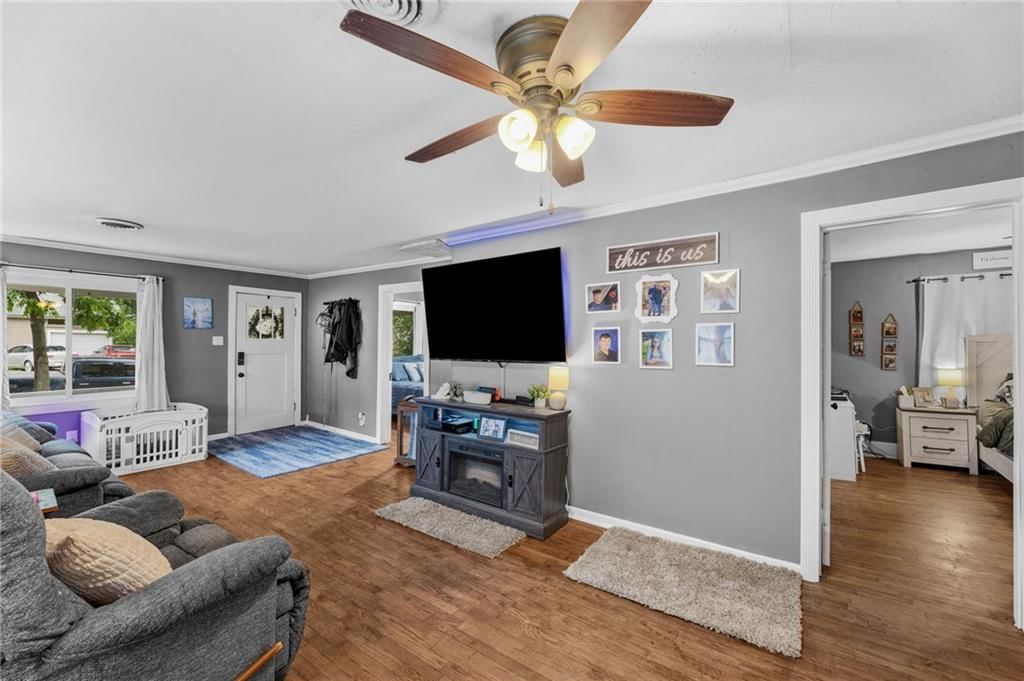 823 S Hickory Street — photo 10