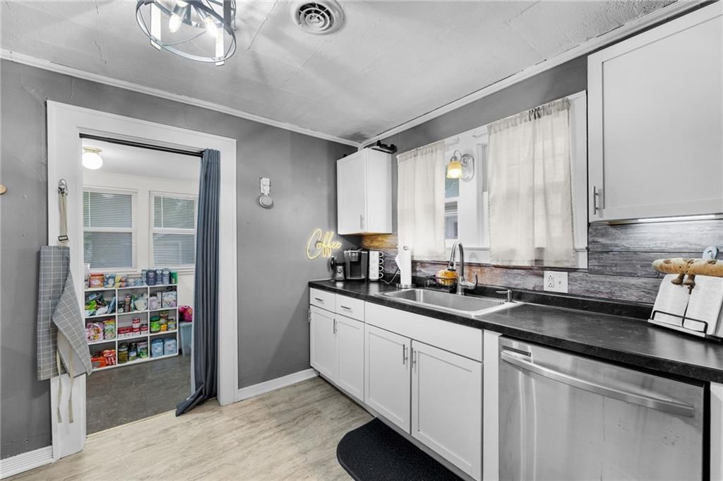 823 S Hickory Street — photo 11