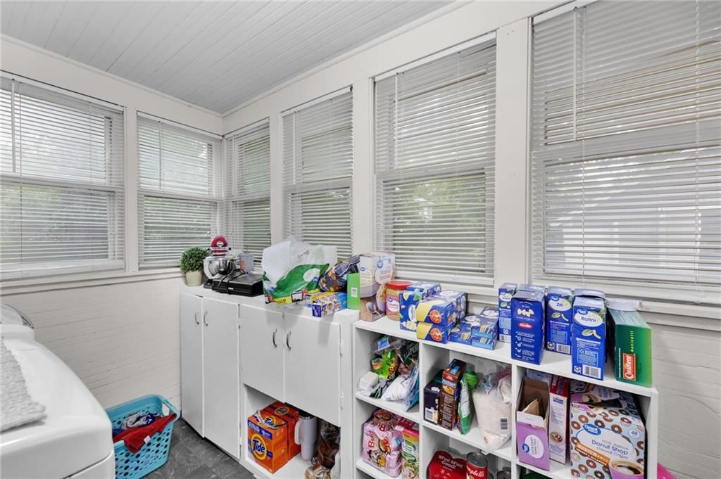 823 S Hickory Street — photo 16