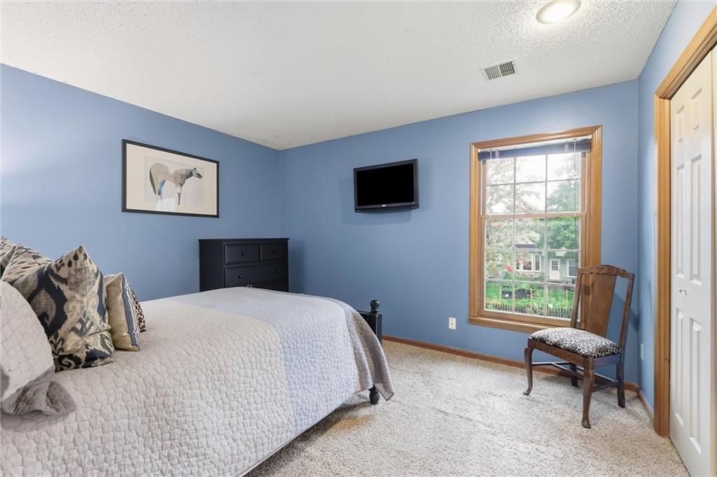 724 N Singletree Street — photo 25