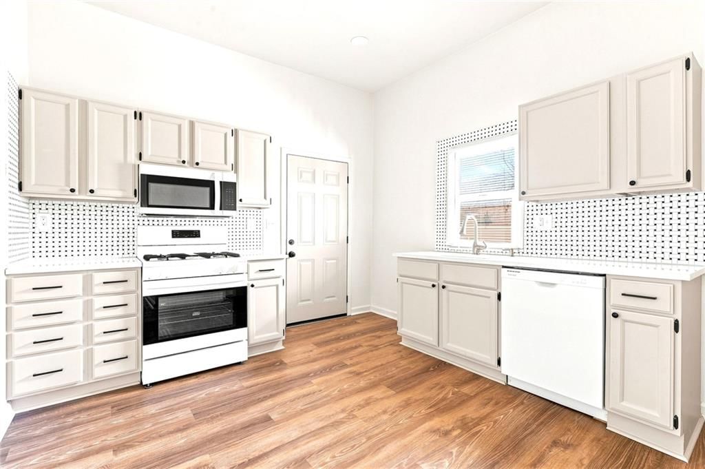 614 Fremont Avenue — photo 12