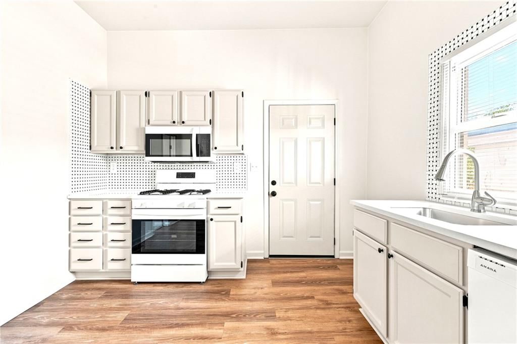 614 Fremont Avenue — photo 13