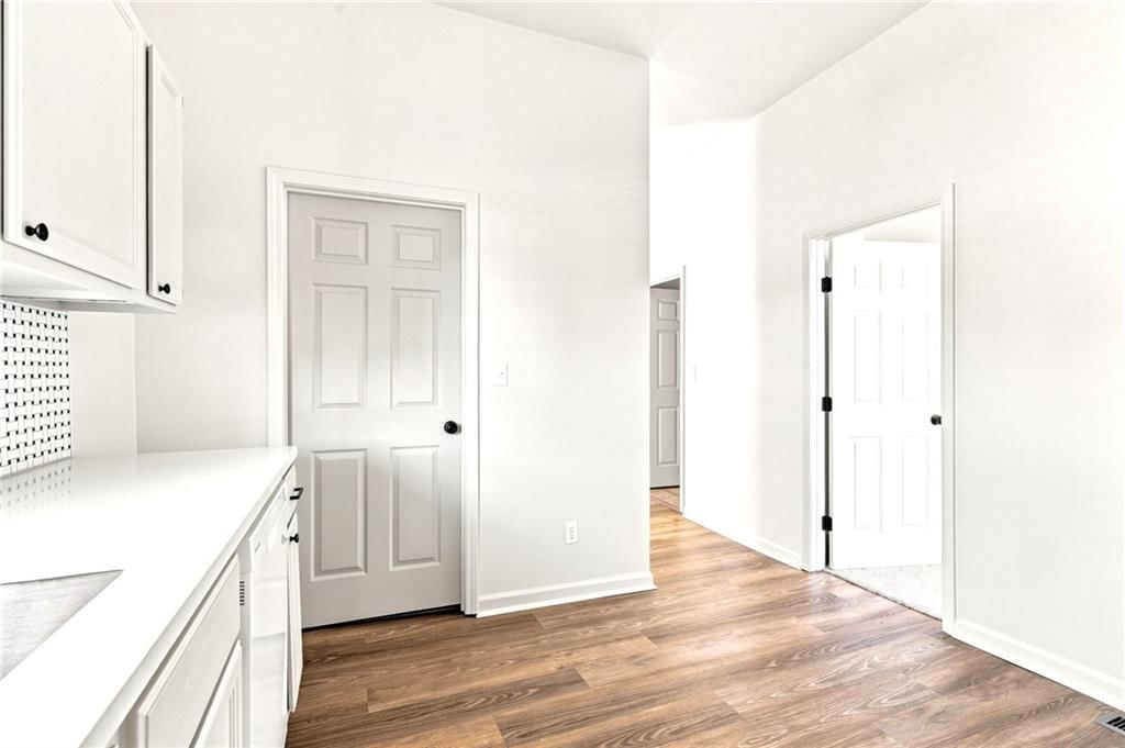 614 Fremont Avenue — photo 17