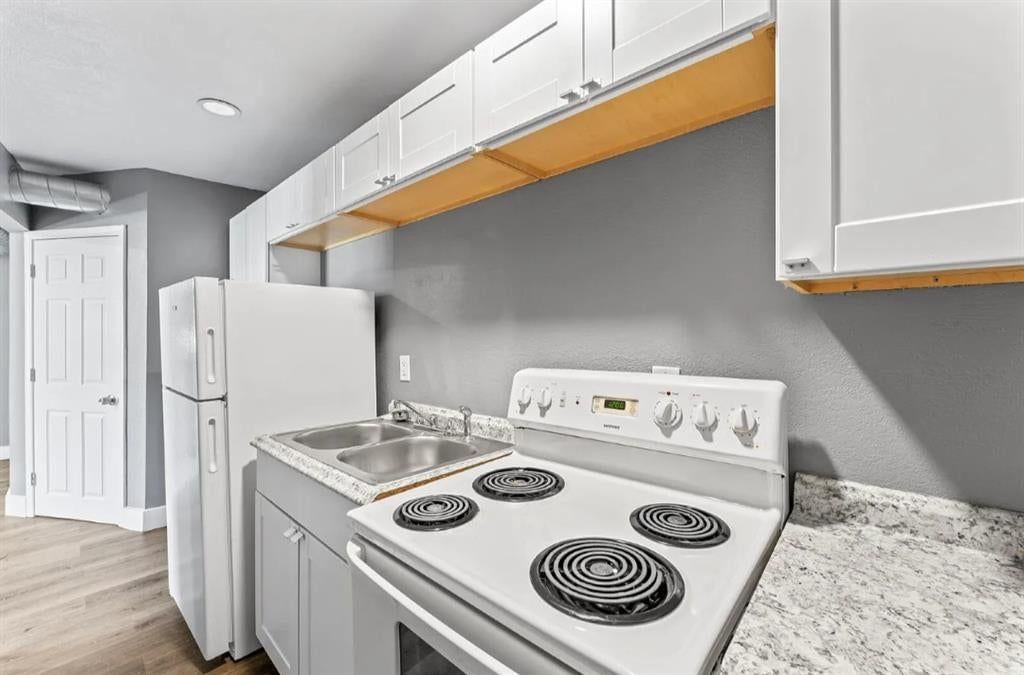4105 E Linwood Boulevard — photo 9