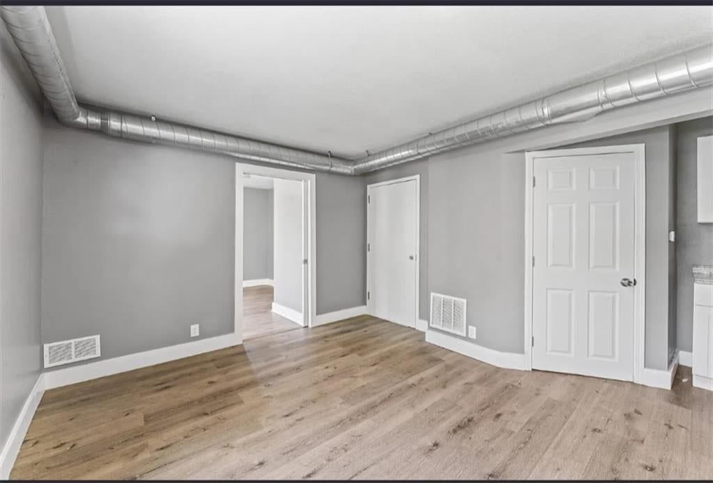 4105 E Linwood Boulevard — photo 13