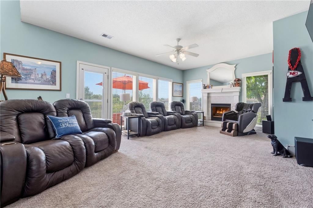 519 Holt Drive, Liberty, MO