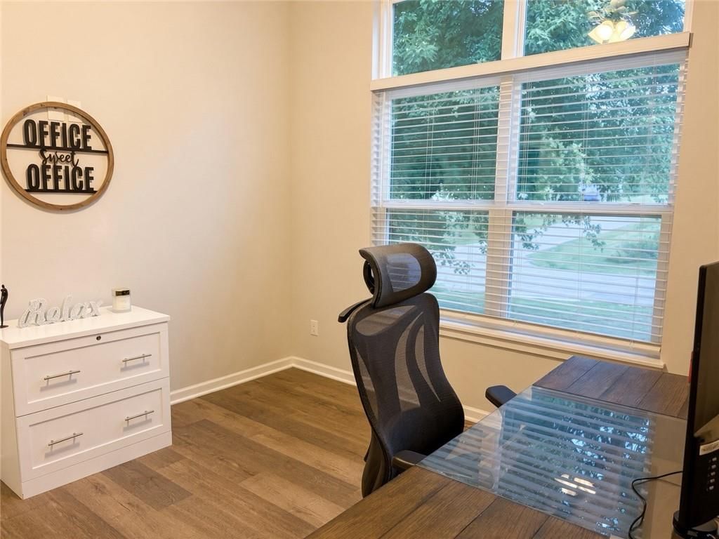 609 Campbell Street — photo 32