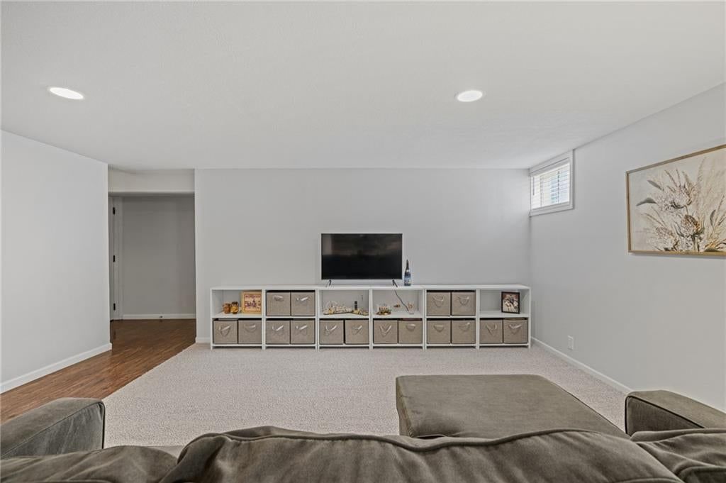 406 NE Crescent Street — photo 27