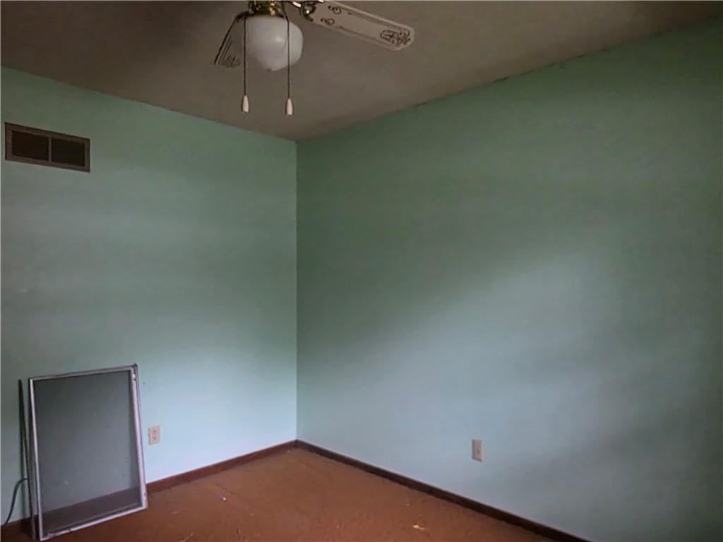 207 E 10th Street — photo 21