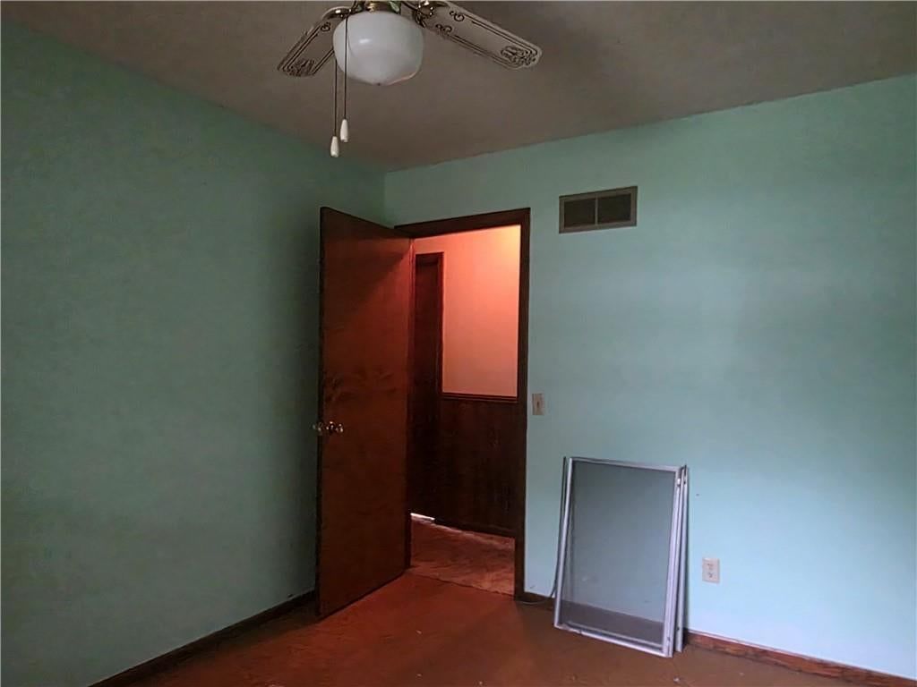 207 E 10th Street — photo 23