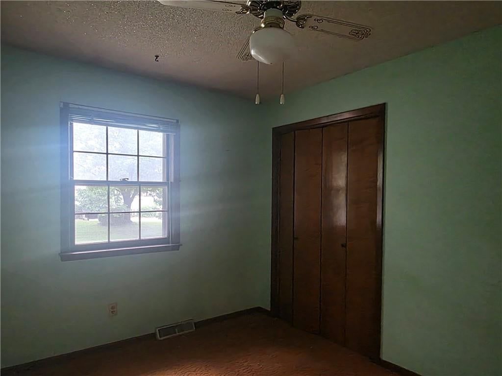 207 E 10th Street — photo 24