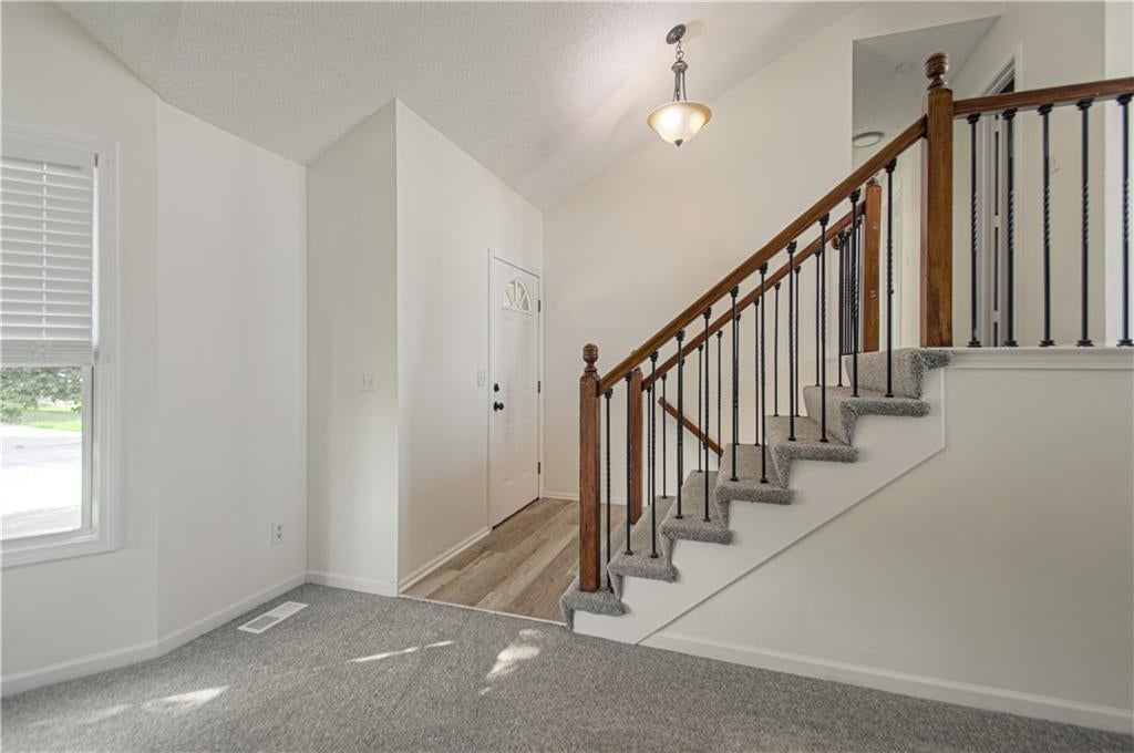 14105 LORA Street — photo 8