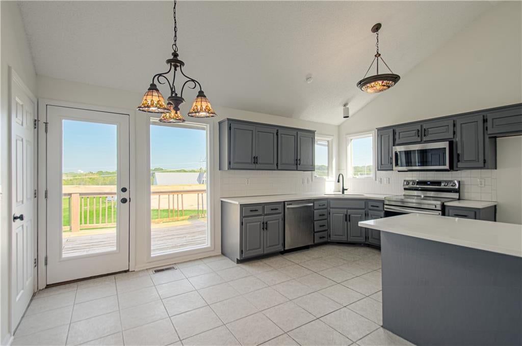 14105 LORA Street — photo 21