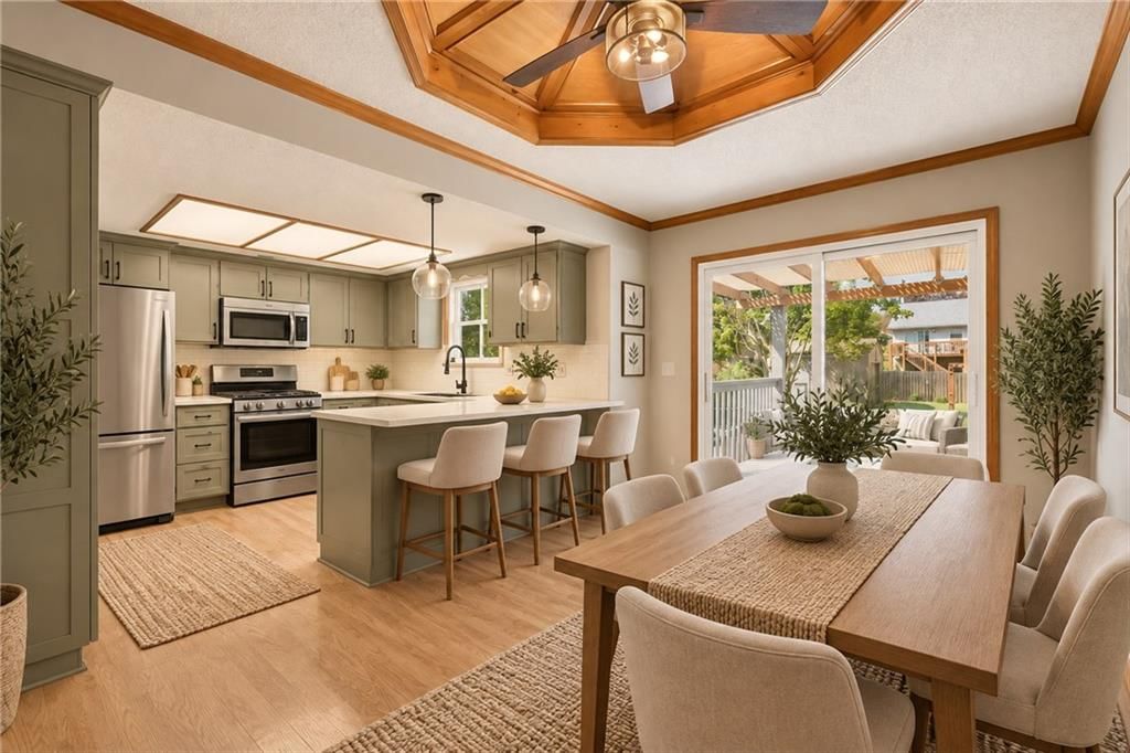 408 Huntington Court — photo 9