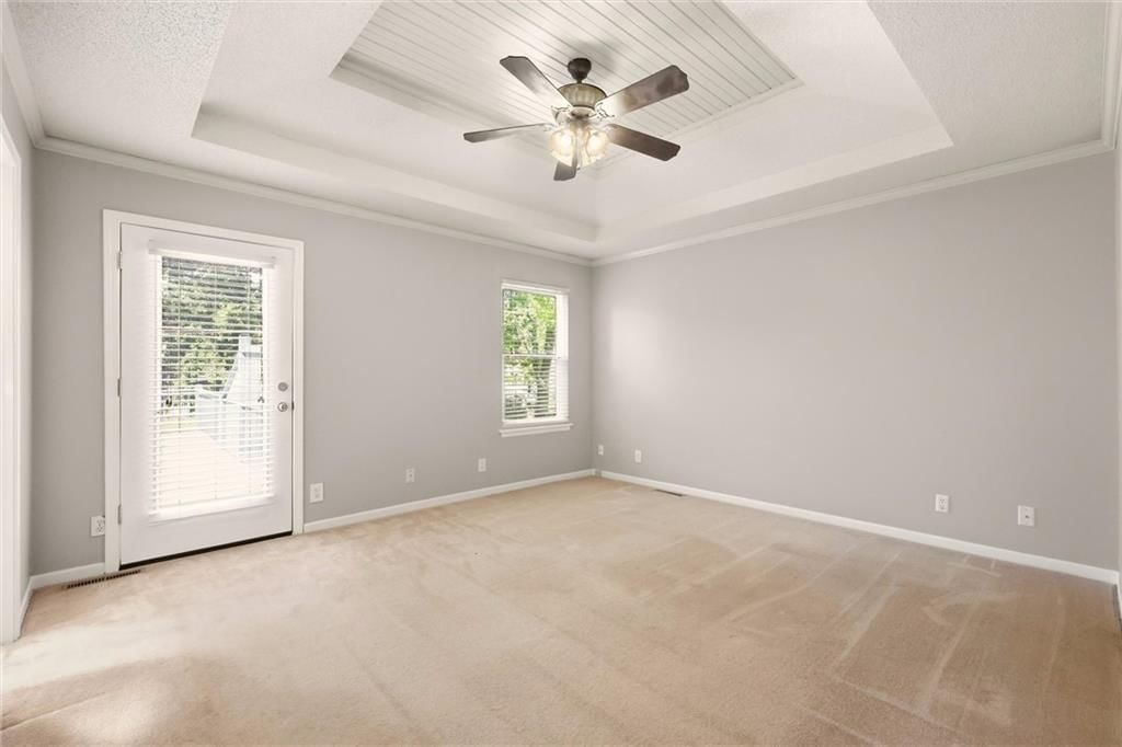 408 Huntington Court — photo 24