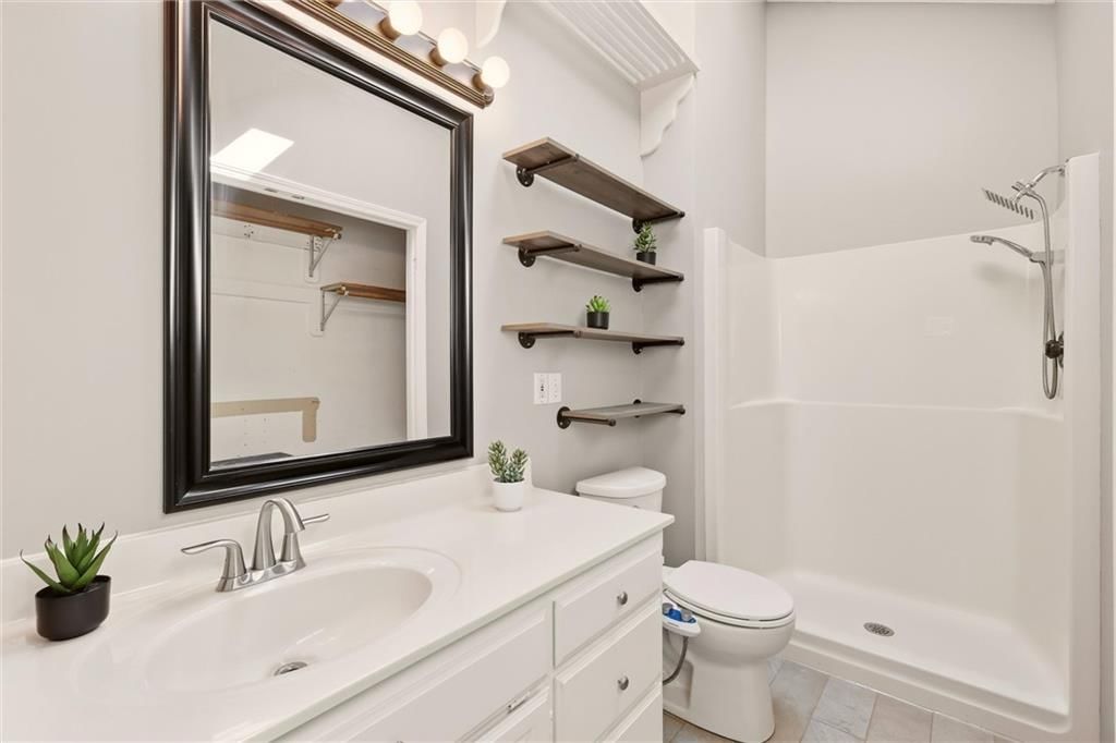 408 Huntington Court — photo 25