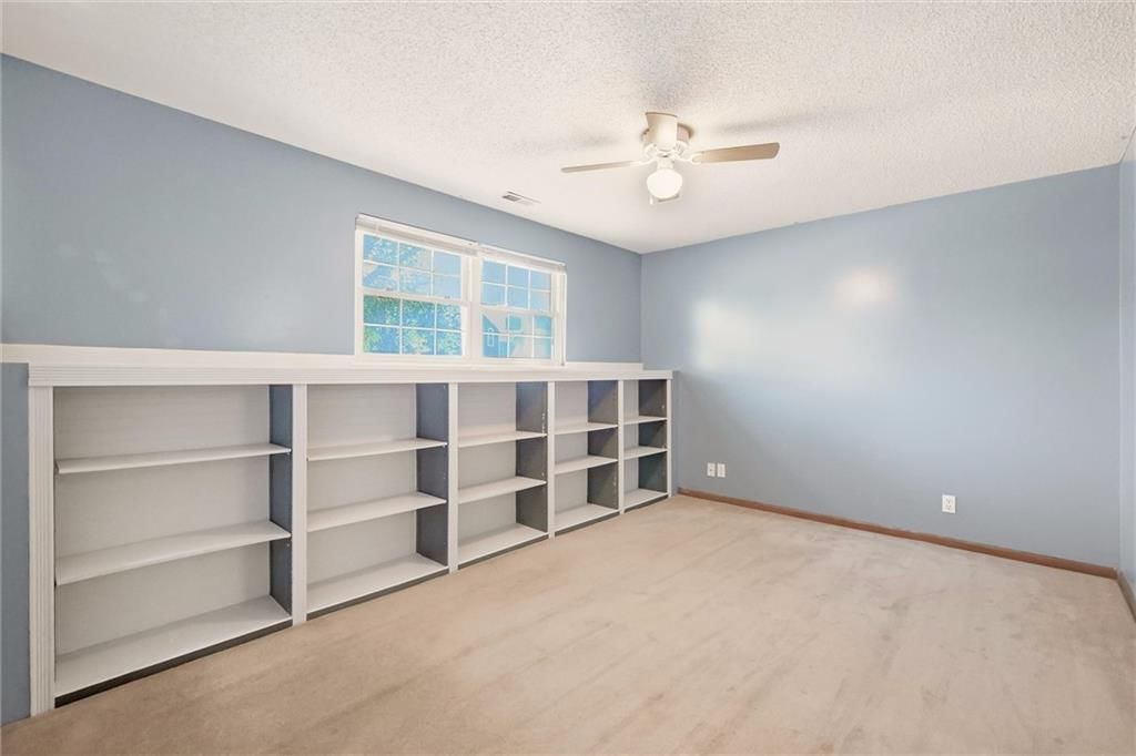 408 Huntington Court — photo 33