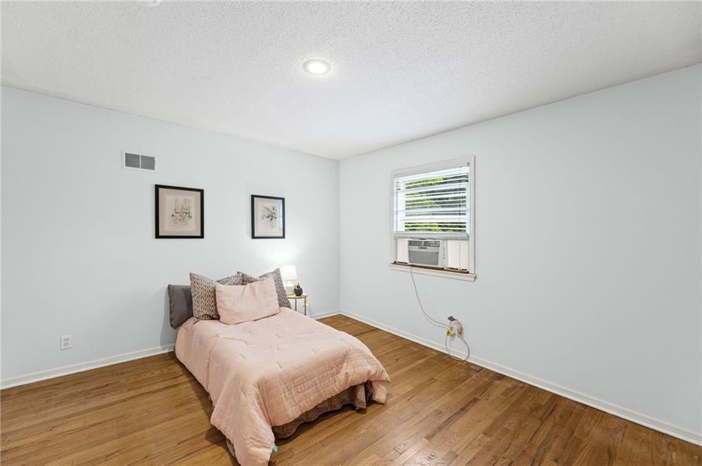 8905 Lamar Avenue — photo 14