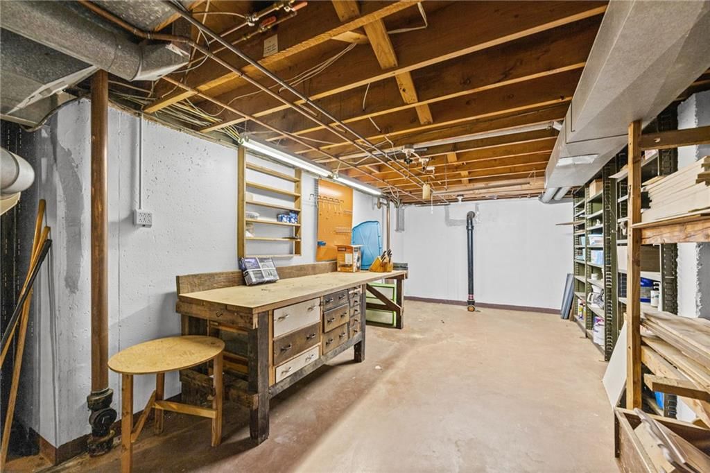 8905 Lamar Avenue — photo 16
