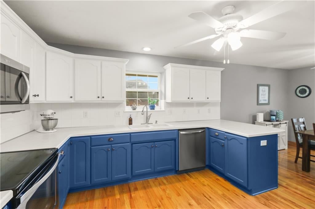 Photo 8 of 31 - 1715 Overbrook Lane, Raymore, MO 64083