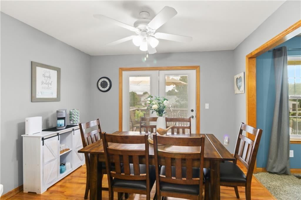 Photo 11 of 31 - 1715 Overbrook Lane, Raymore, MO 64083
