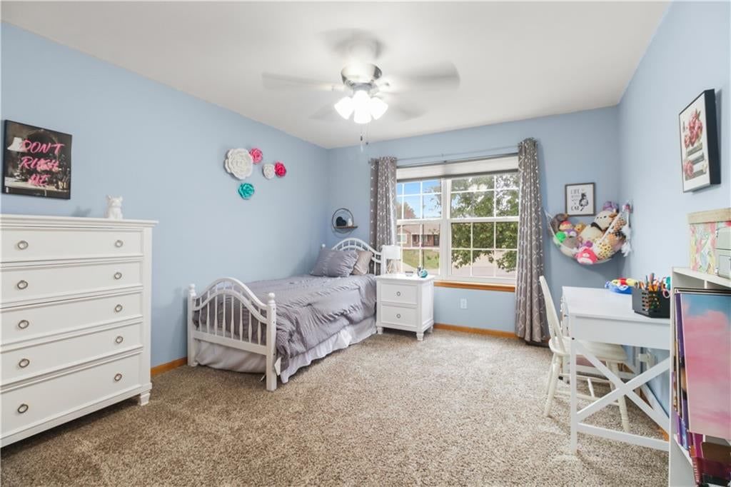 Photo 15 of 31 - 1715 Overbrook Lane, Raymore, MO 64083