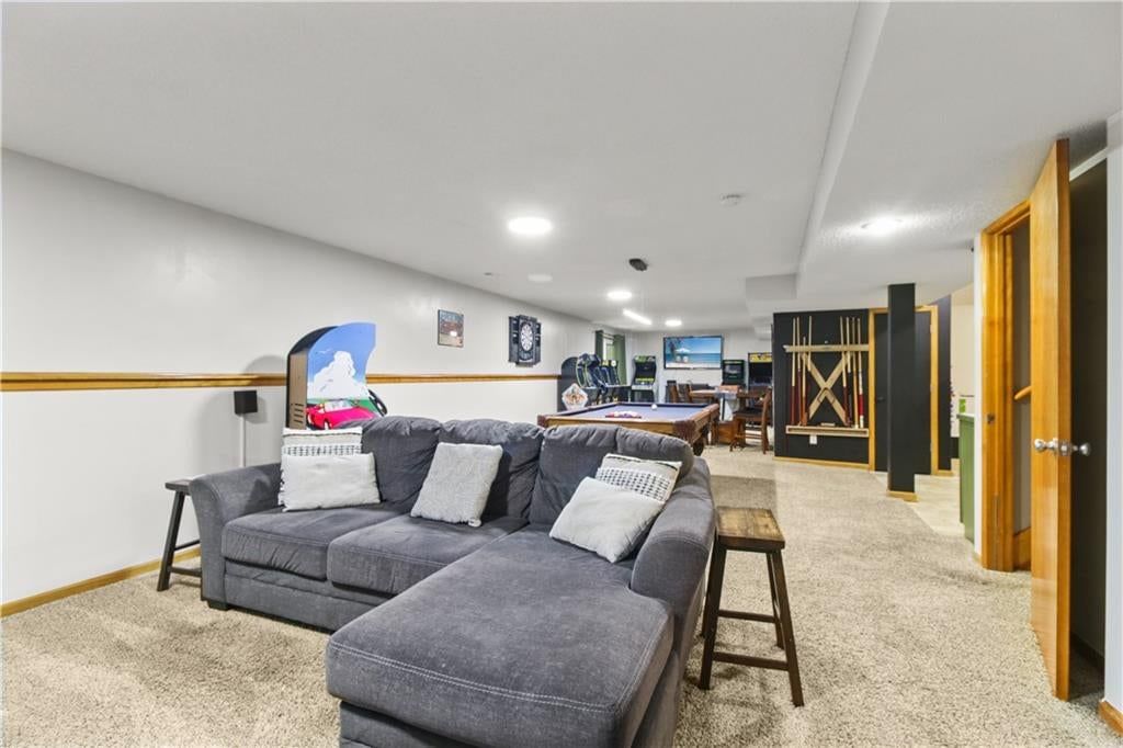 Photo 21 of 31 - 1715 Overbrook Lane, Raymore, MO 64083