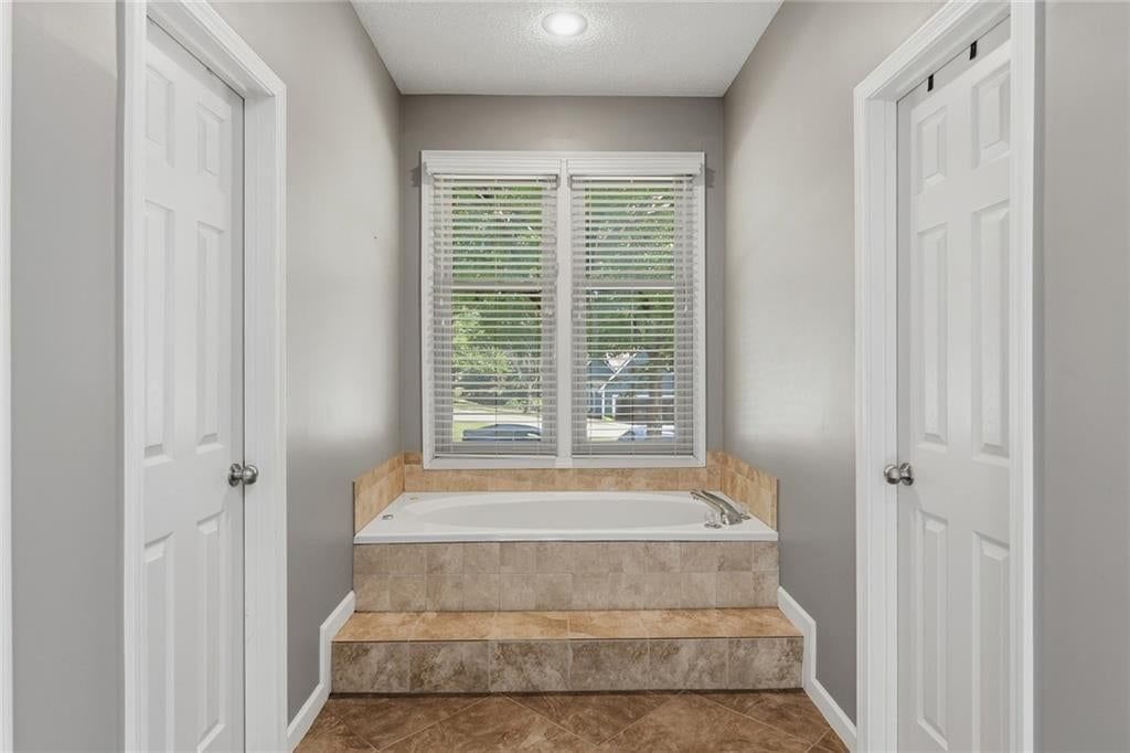 1732 NE 80th Place — photo 9