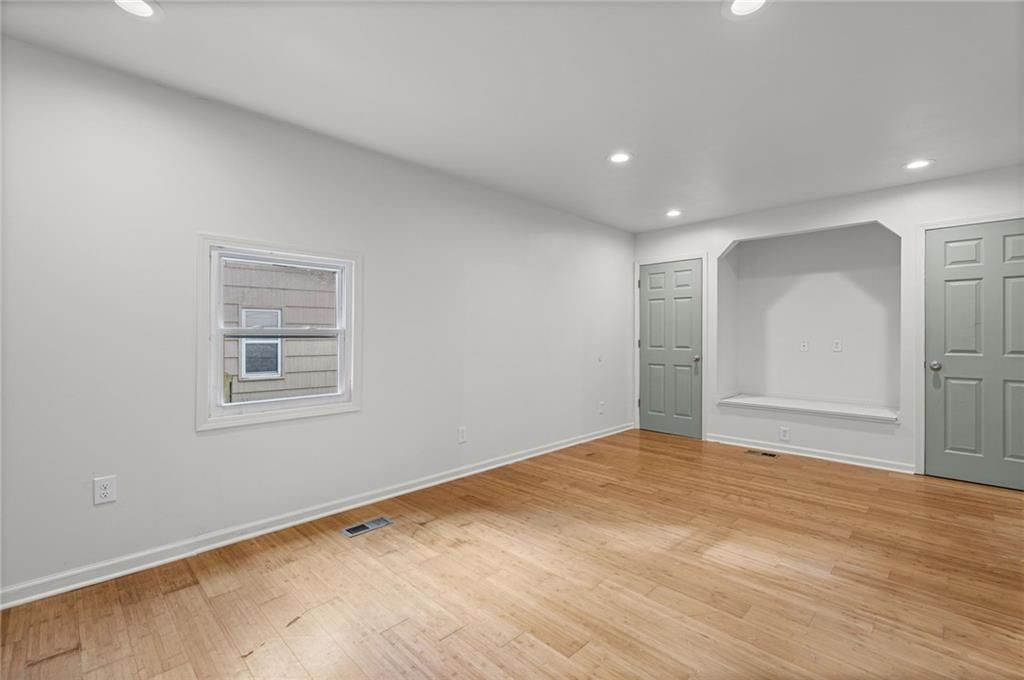221 Wilshire Boulevard — photo 13