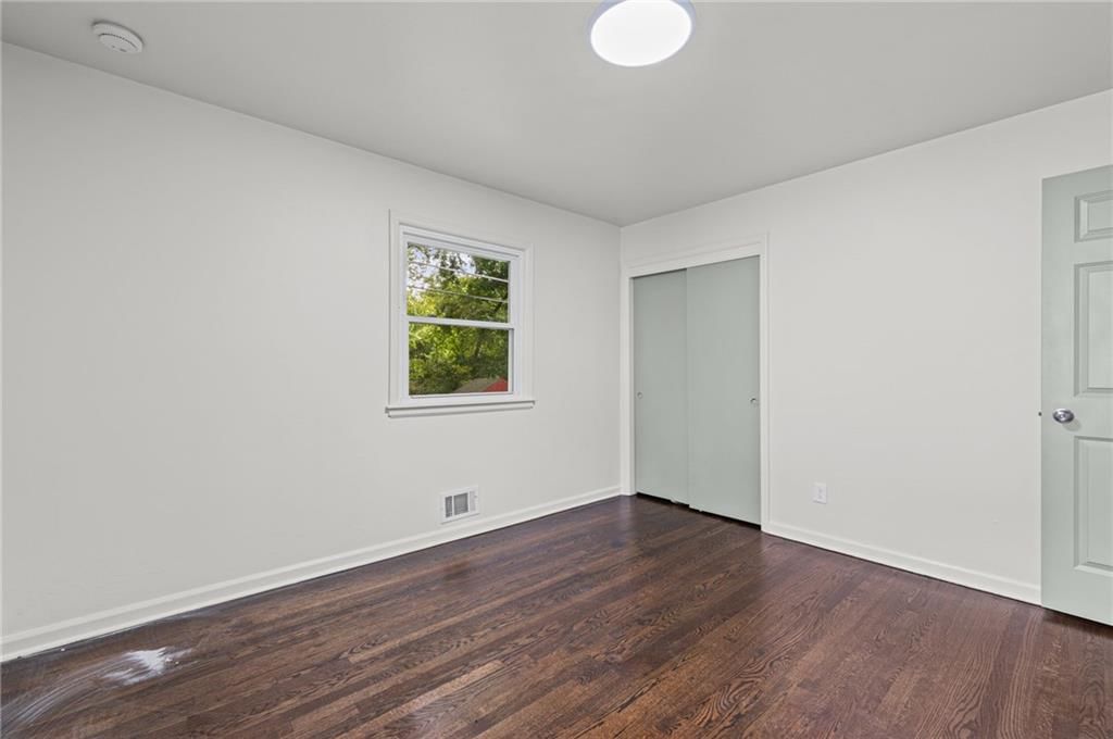 221 Wilshire Boulevard — photo 23