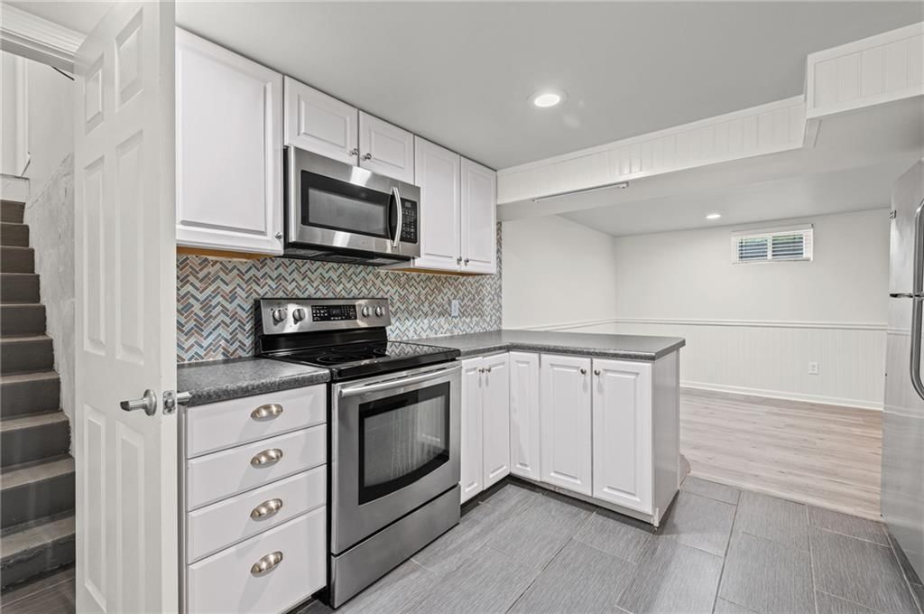 221 Wilshire Boulevard — photo 29