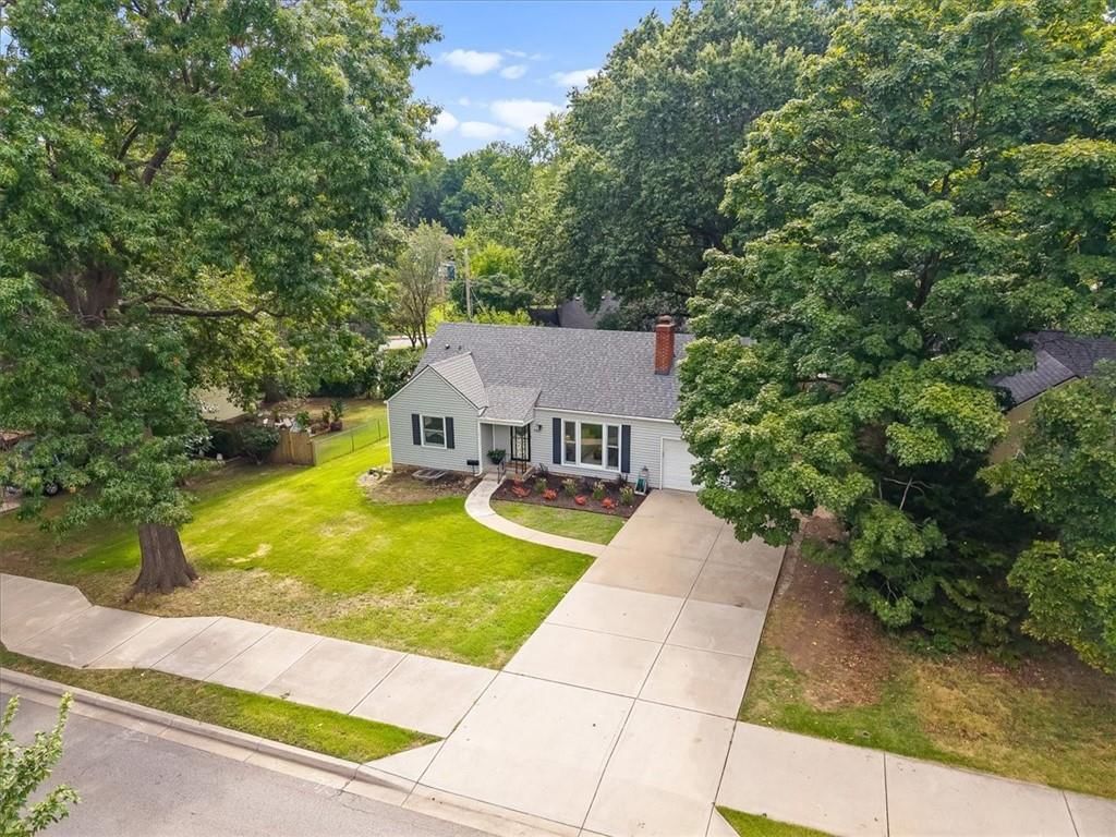 5600 Roe Boulevard — photo 42