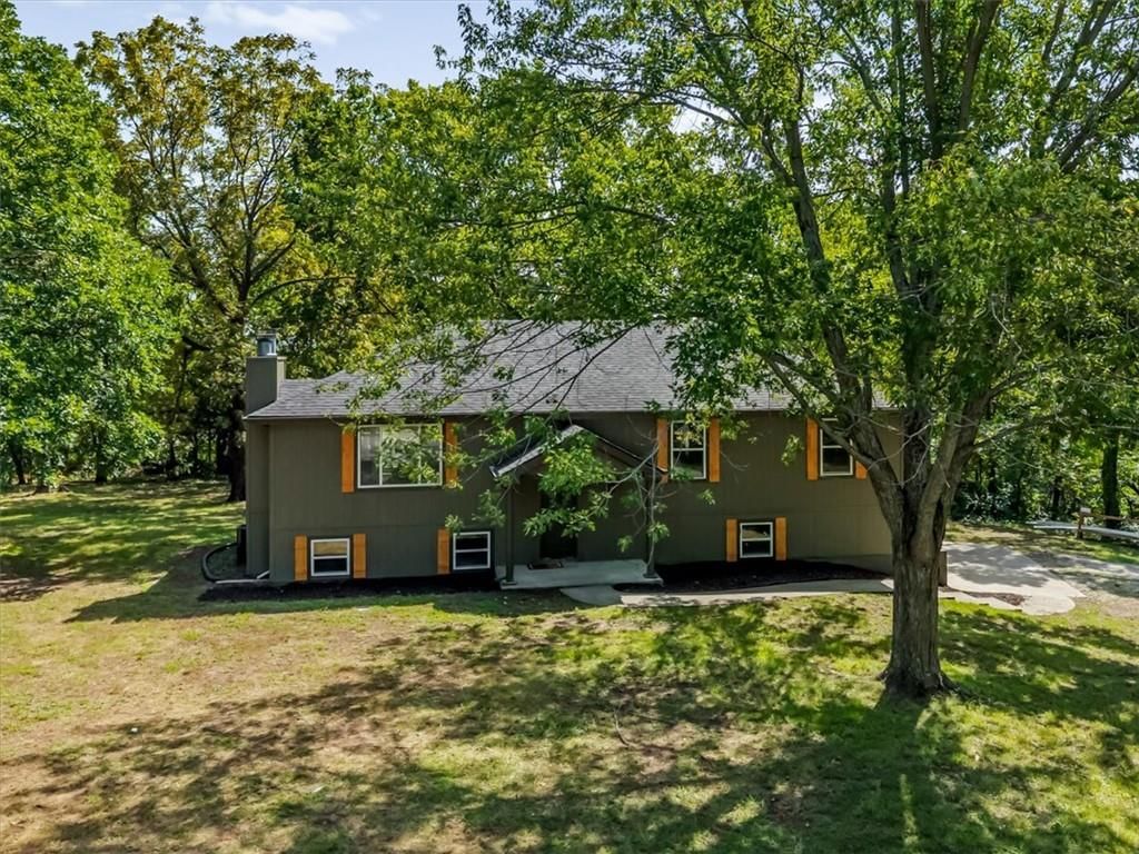 33251 Koala Circle, Excelsior Springs, MO: listing photo 2