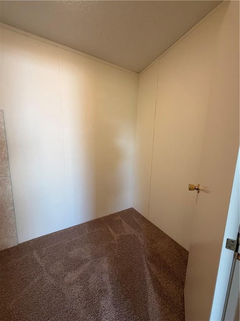 401 Sycamore Court — photo 16