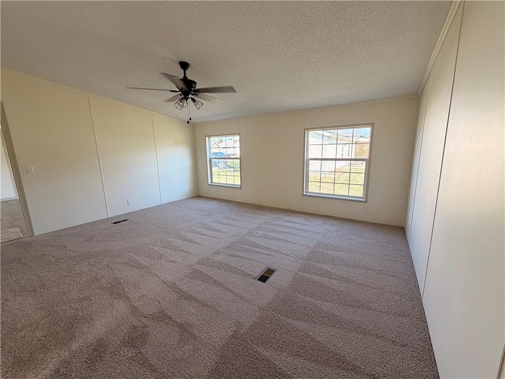 401 Sycamore Court — photo 17