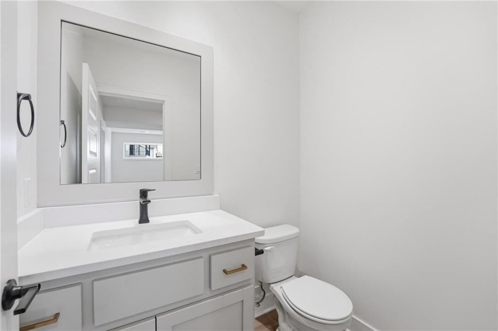 Photo 32 of 50 - 1304 Larkspur Place, Raymore, MO 64083