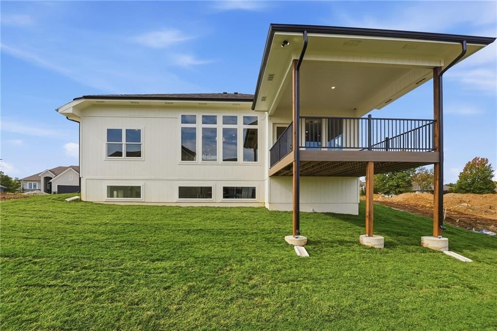 Finished basement at 1304 Larkspur Place, Raymore, MO 64083