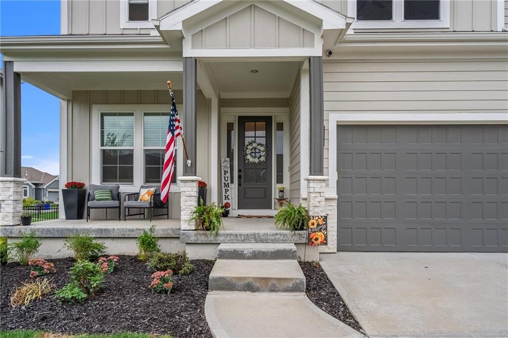 16982 S Penrose Lane, Olathe, KS: listing photo 3