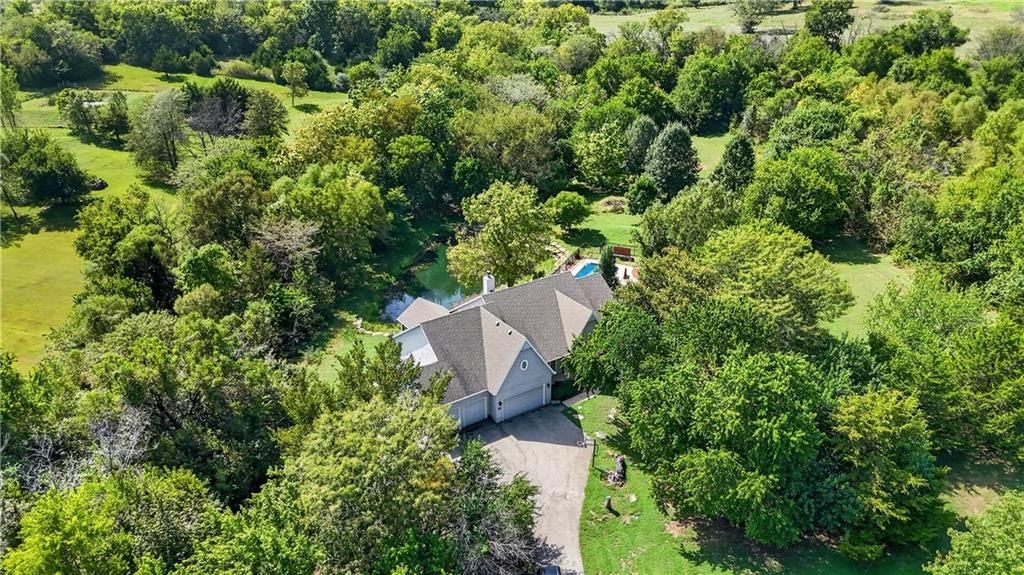 28098 Overbrook Road — photo 81