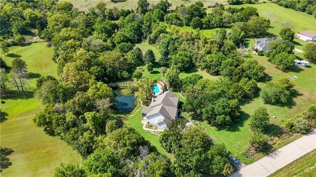 28098 Overbrook Road — photo 83